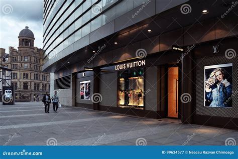 louis vuitton shop in manchester